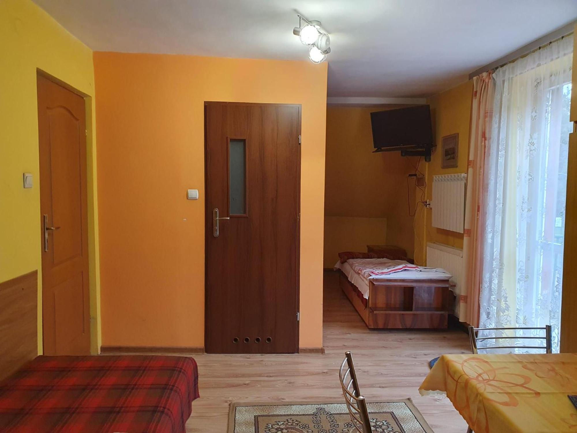Pokoje Goscinne U Faronow Muszyna Exterior foto