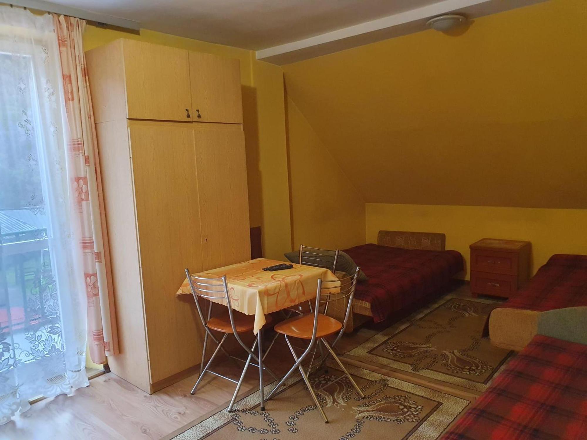 Pokoje Goscinne U Faronow Muszyna Exterior foto